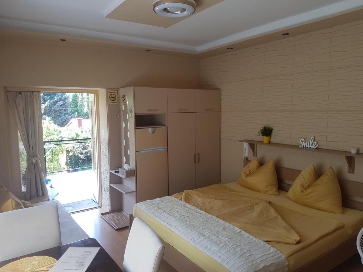 Rozsa Apartman Alsóörs Exterior foto