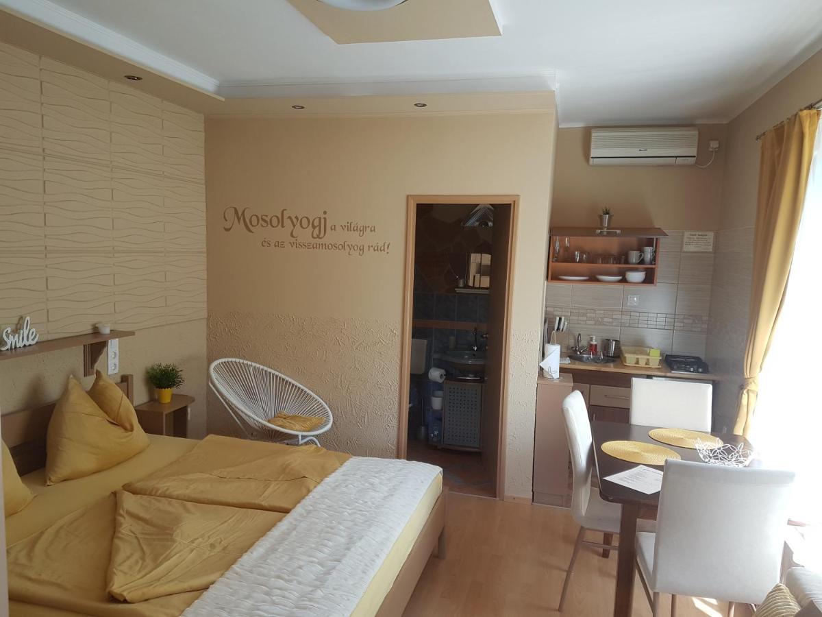 Rozsa Apartman Alsóörs Exterior foto