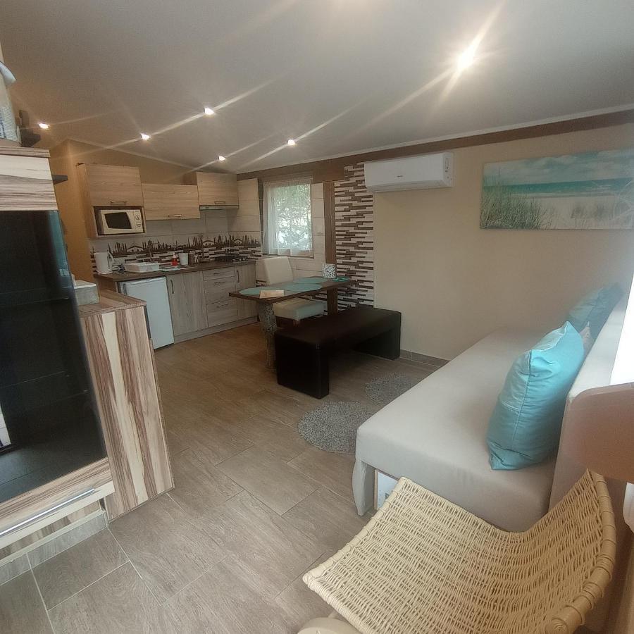 Rozsa Apartman Alsóörs Exterior foto