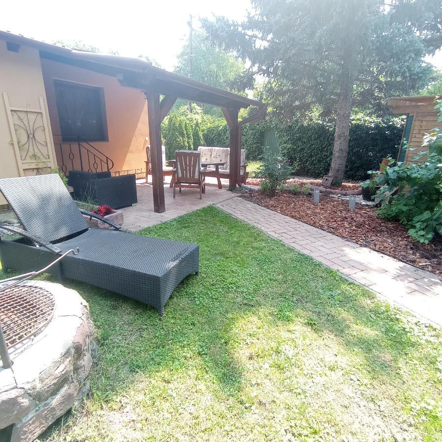 Rozsa Apartman Alsóörs Exterior foto
