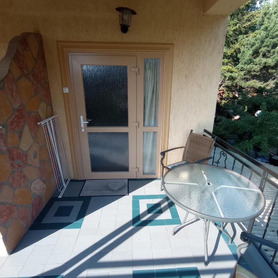 Rozsa Apartman Alsóörs Exterior foto