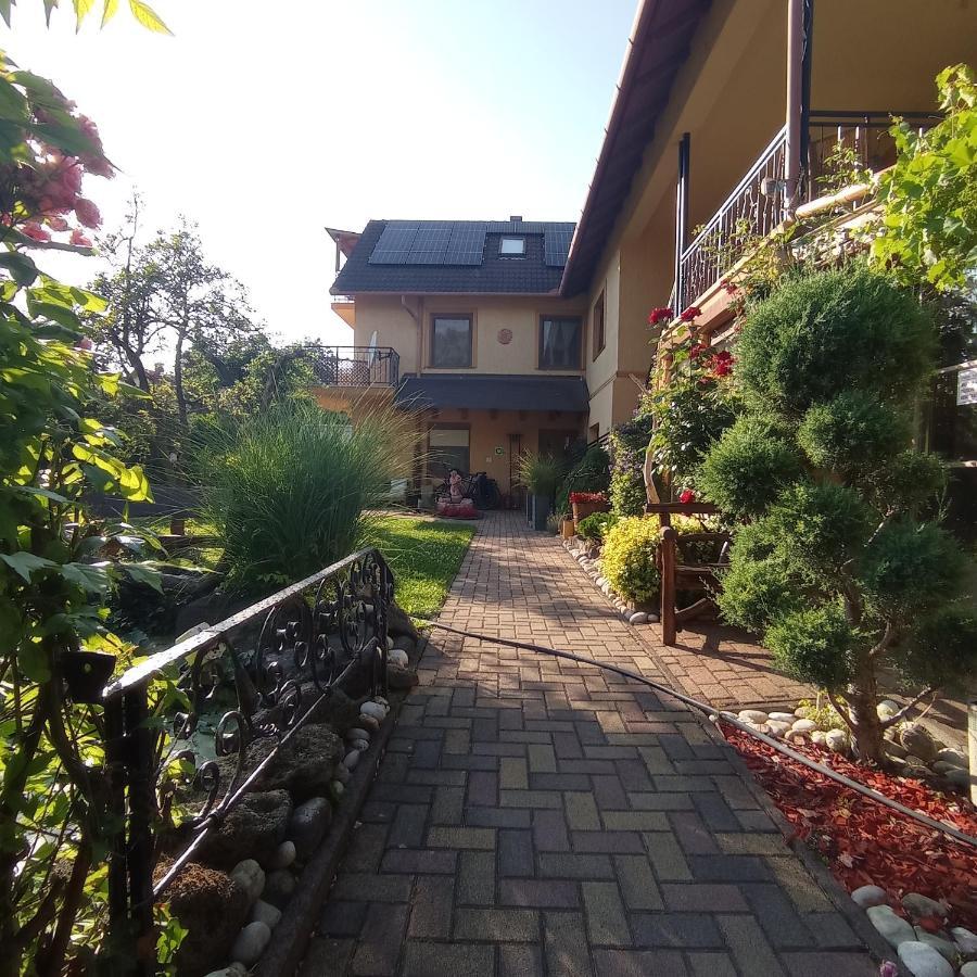 Rozsa Apartman Alsóörs Exterior foto
