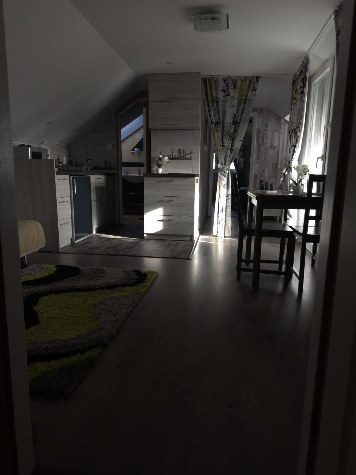 Rozsa Apartman Alsóörs Zimmer foto