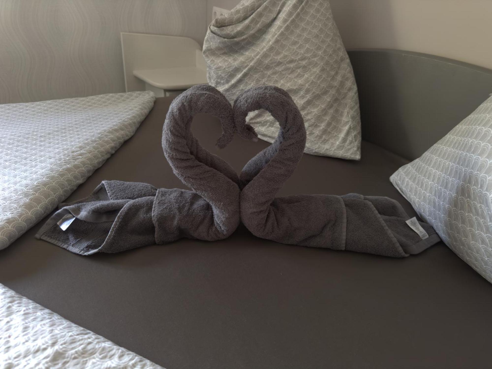 Rozsa Apartman Alsóörs Zimmer foto