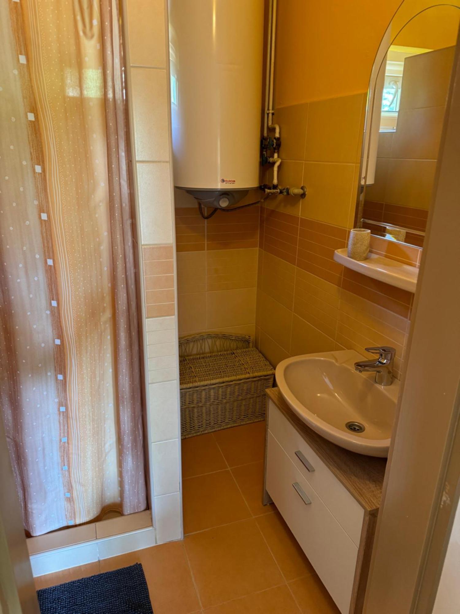 Rozsa Apartman Alsóörs Zimmer foto