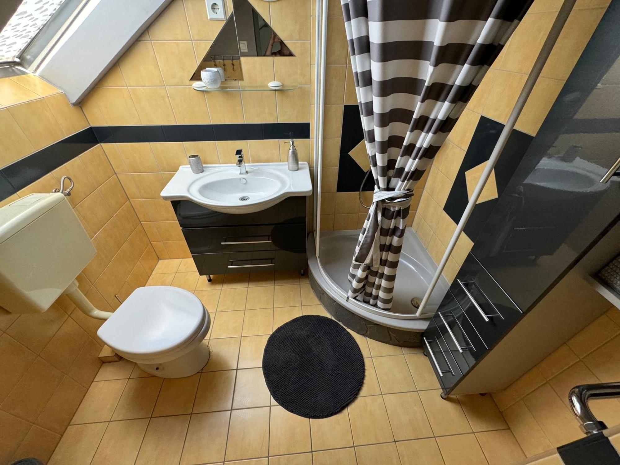Rozsa Apartman Alsóörs Zimmer foto