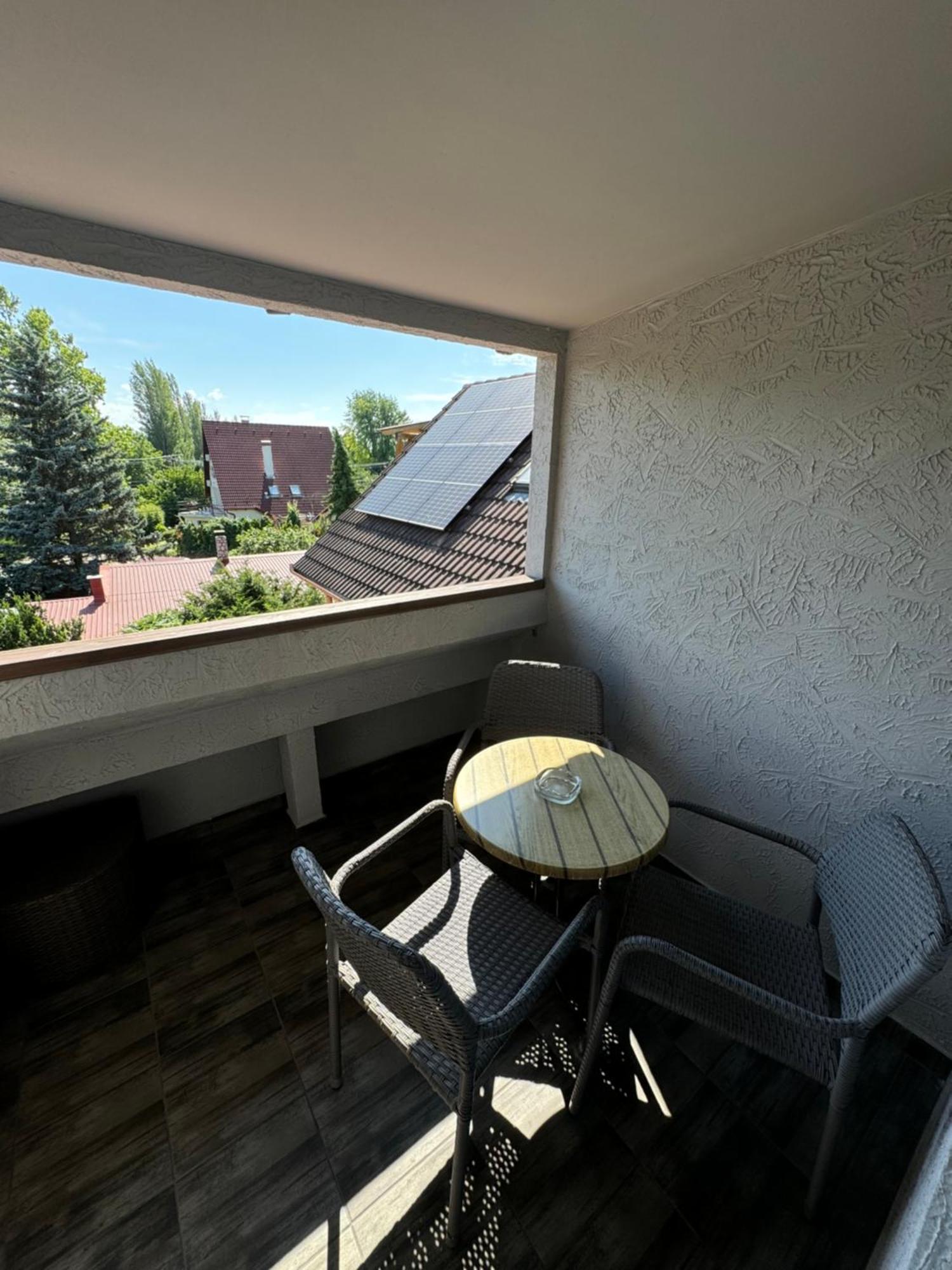 Rozsa Apartman Alsóörs Zimmer foto