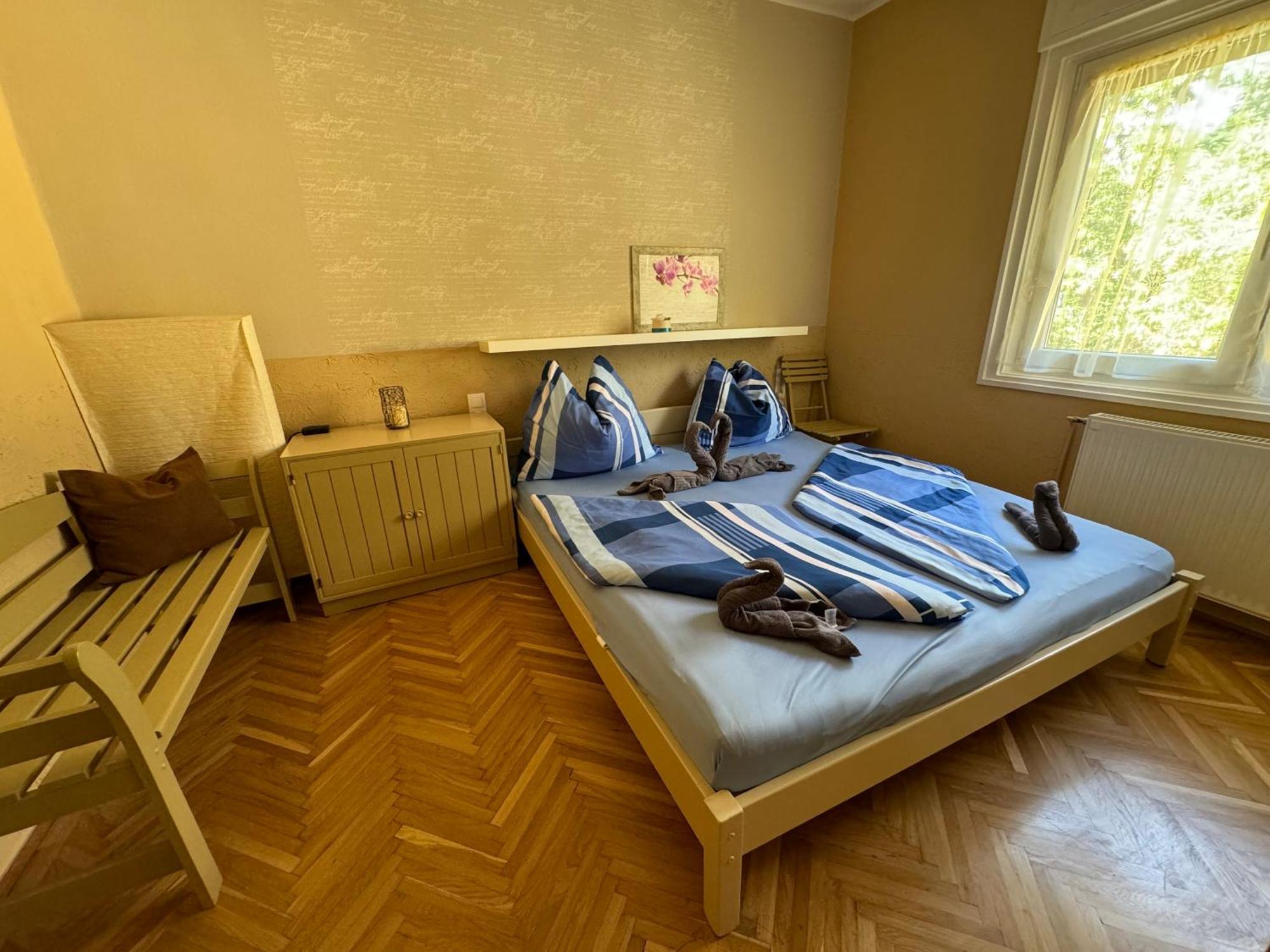 Rozsa Apartman Alsóörs Zimmer foto